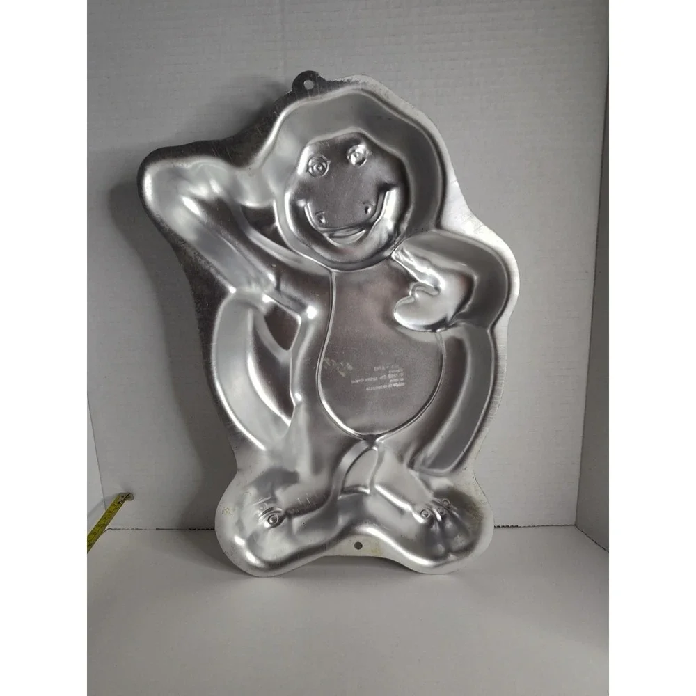 Vintage 1996 Barney The Dinosaur Aluminum Cake Mold Pan - Wilton #2105-6713 used
